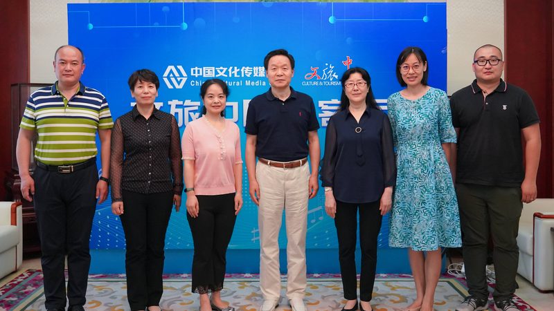 深圳宣传片拍摄团队定制服务：打造企业品牌形象的利器